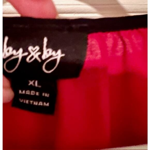 Crimson and Black Women's Blouse Size XL - Picture 3 of 9